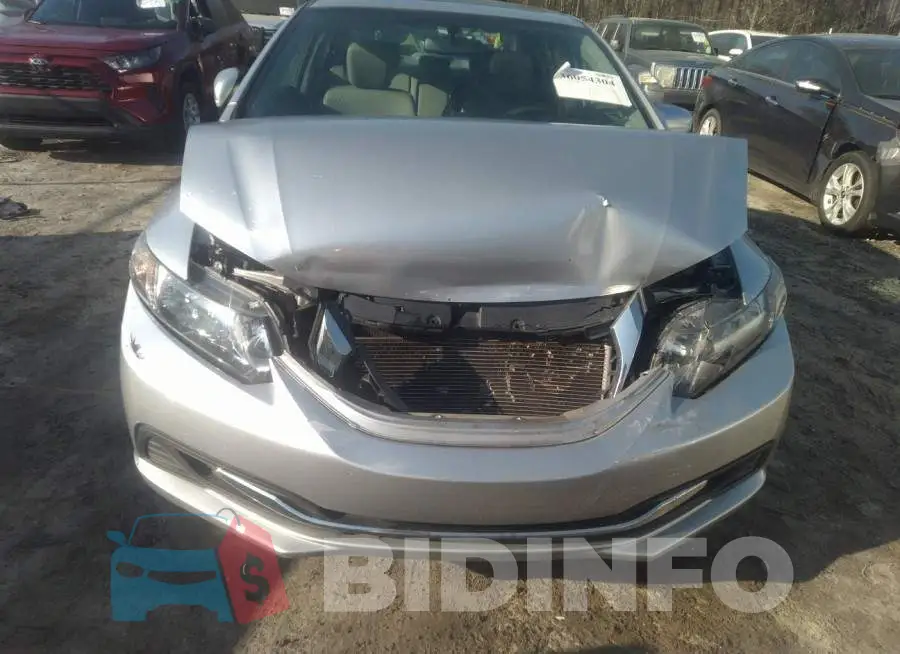 19XFB2F82FE024197 Photo# 5