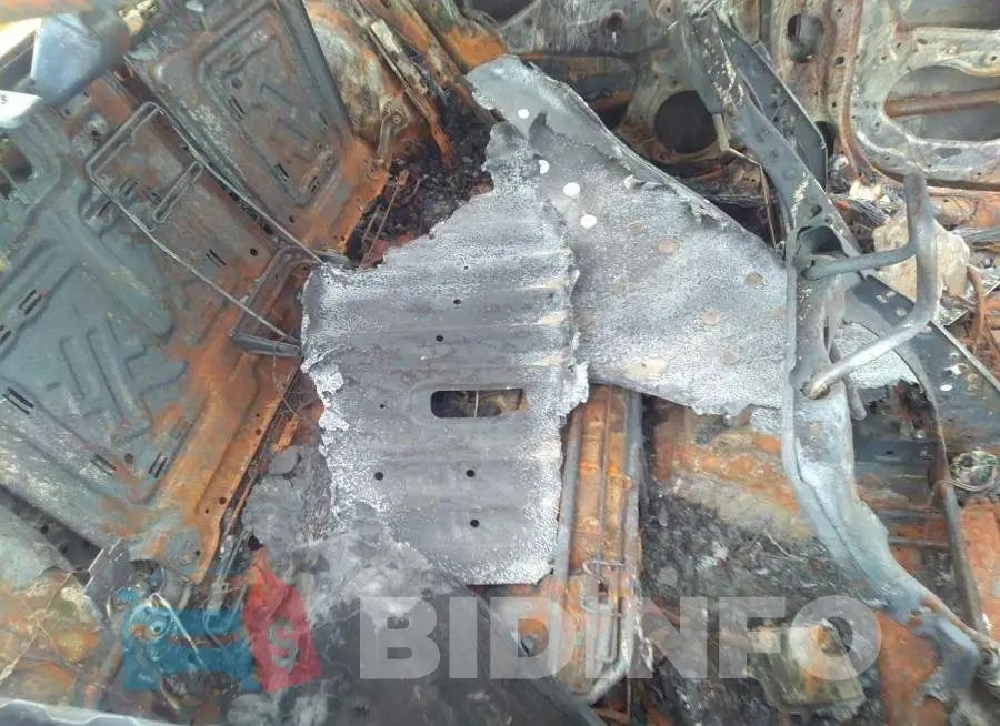 4T1F31AK3LU525215 Photo# 8