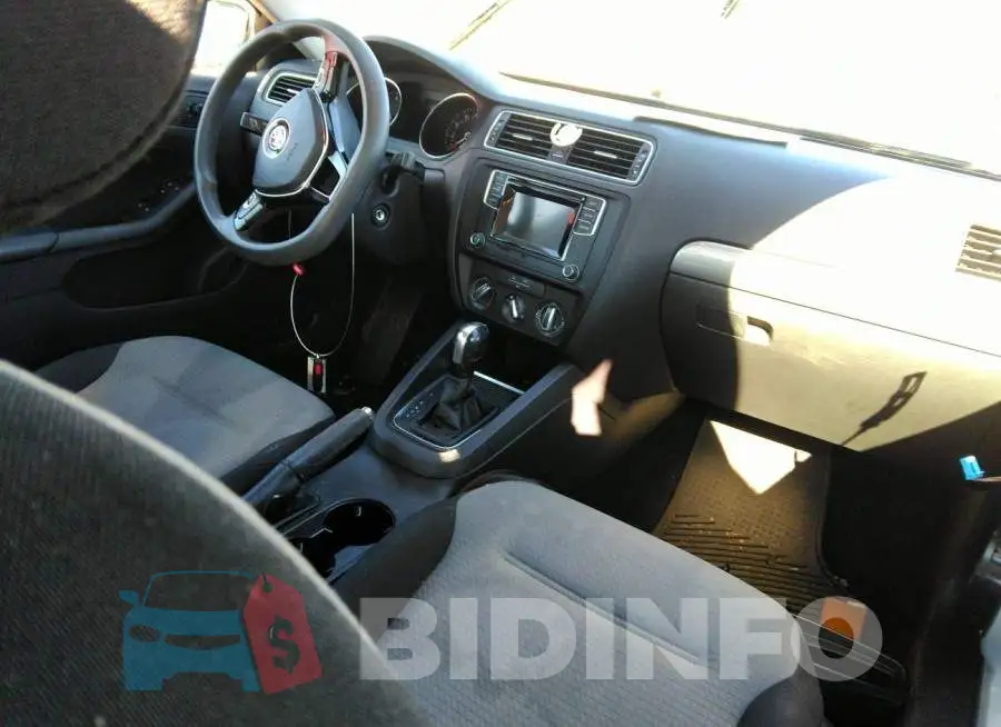 3VW2B7AJ2HM335687 Photo# 5