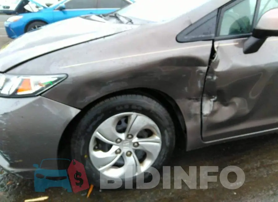 2HGFB2F58DH571824 Photo# 6