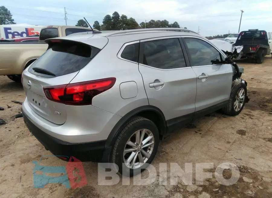 JN1BJ1CPXHW023057 Photo# 4