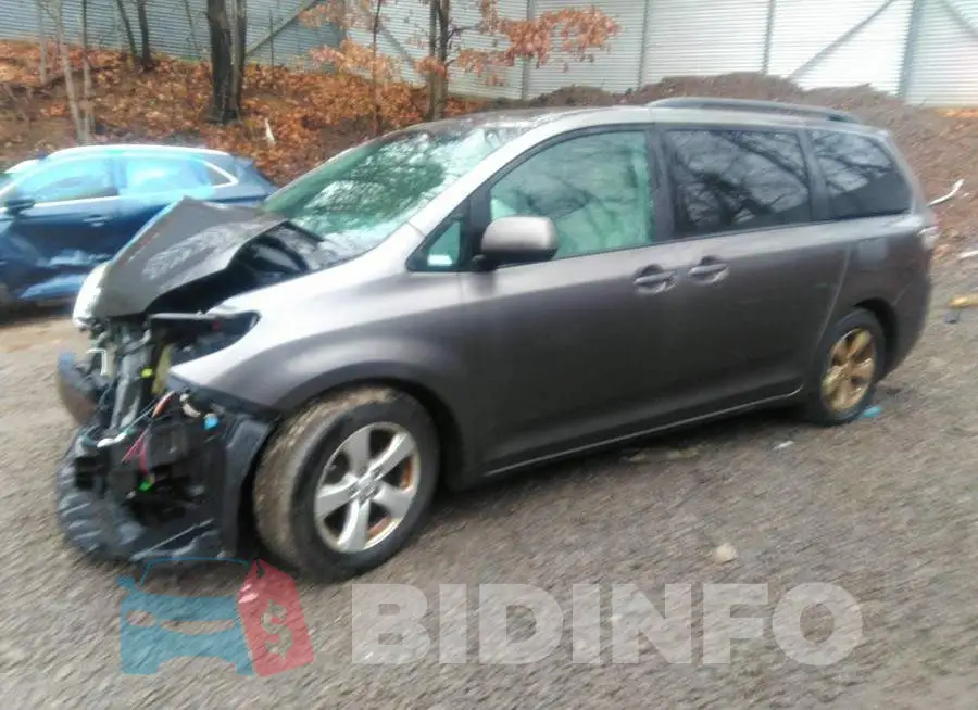 5TDKK3DC8DS373752 Photo# 2