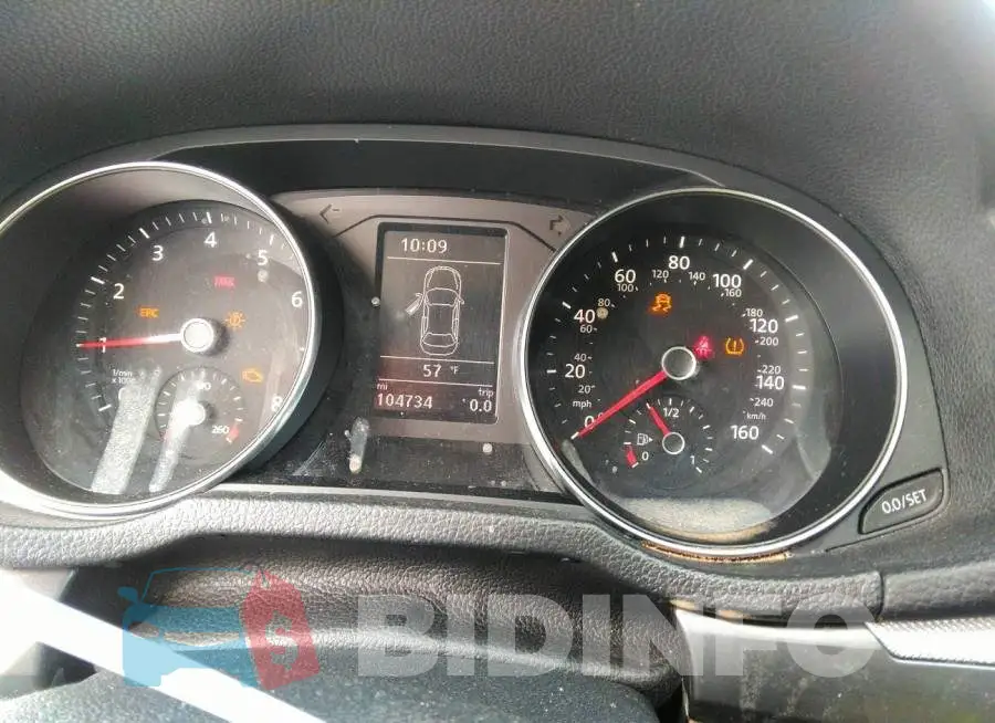 1VWDT7A35HC044657 Photo# 7
