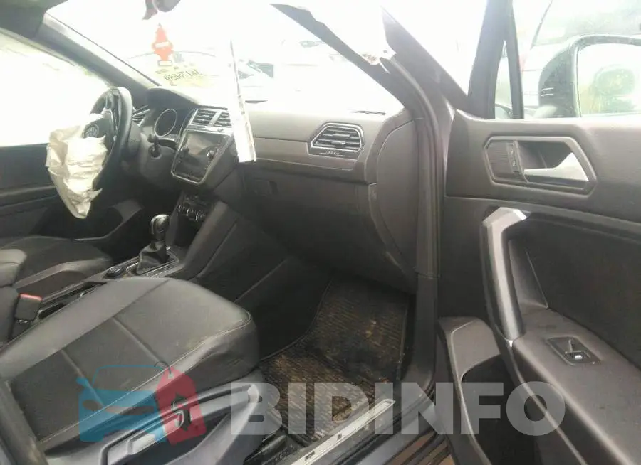 3VV2B7AX4LM141843 Photo# 5