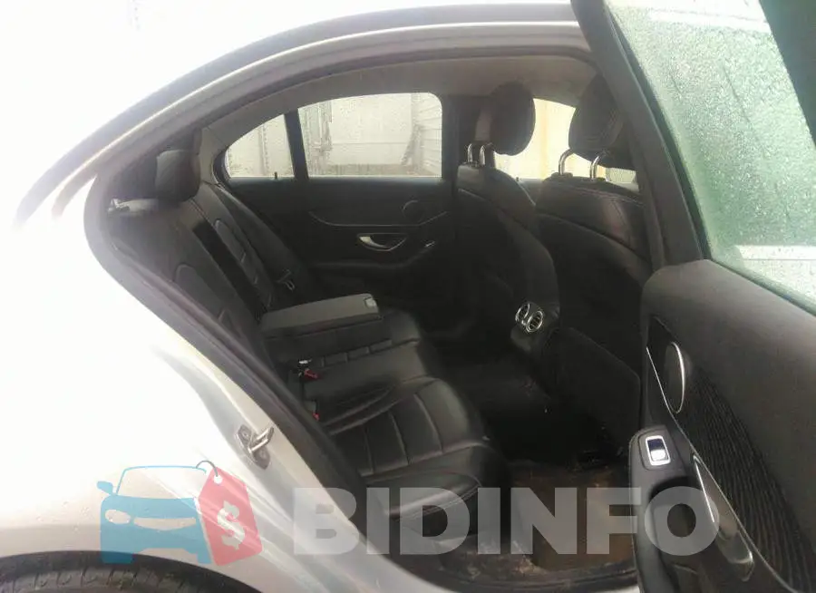 55SWF4KB1GU166794 Photo# 8