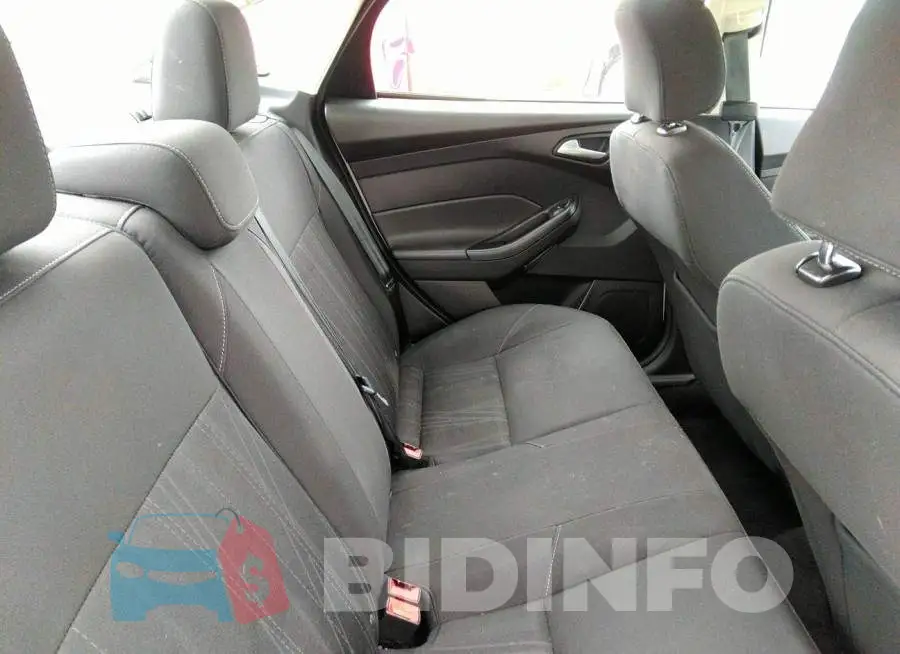 1FADP3F21GL329411 Photo# 8