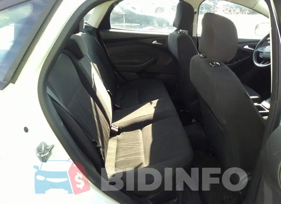1FADP3F27GL201867 Photo# 8