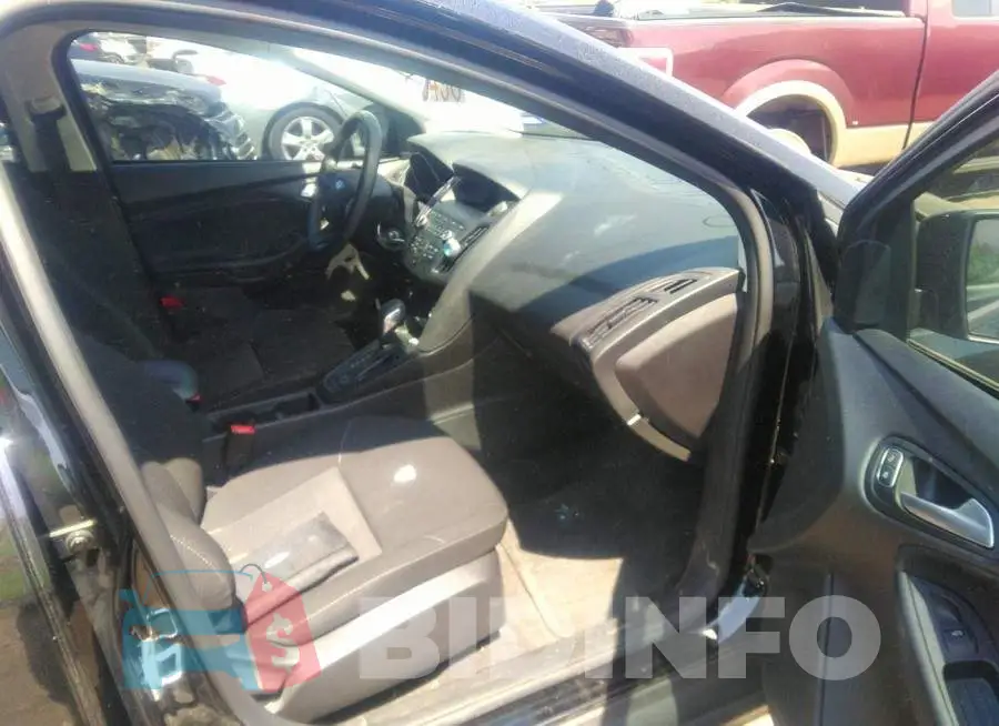 1FADP3FE3JL277796 Photo# 5