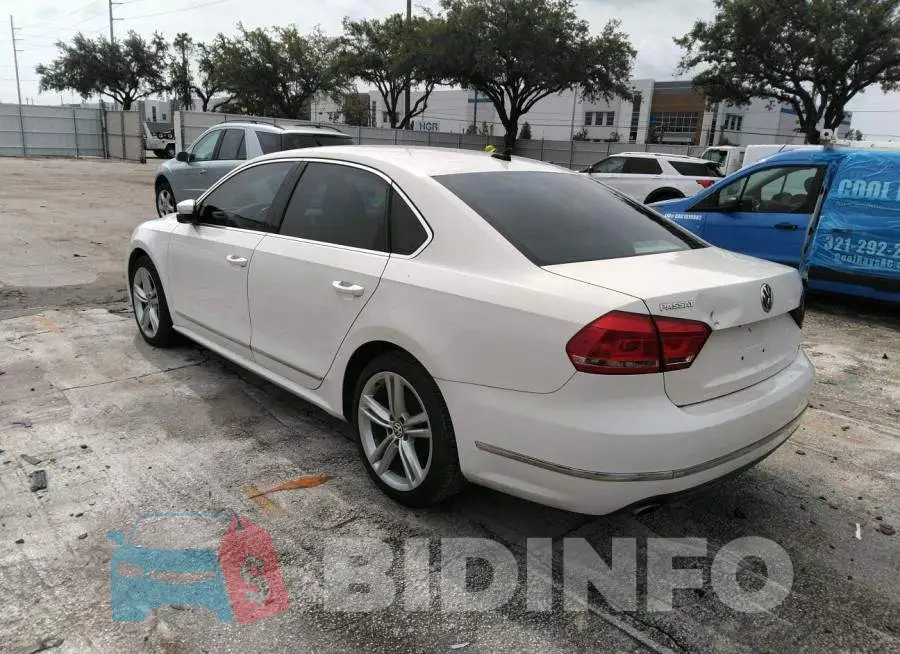 1VWBS7A33FC016556 Photo# 3