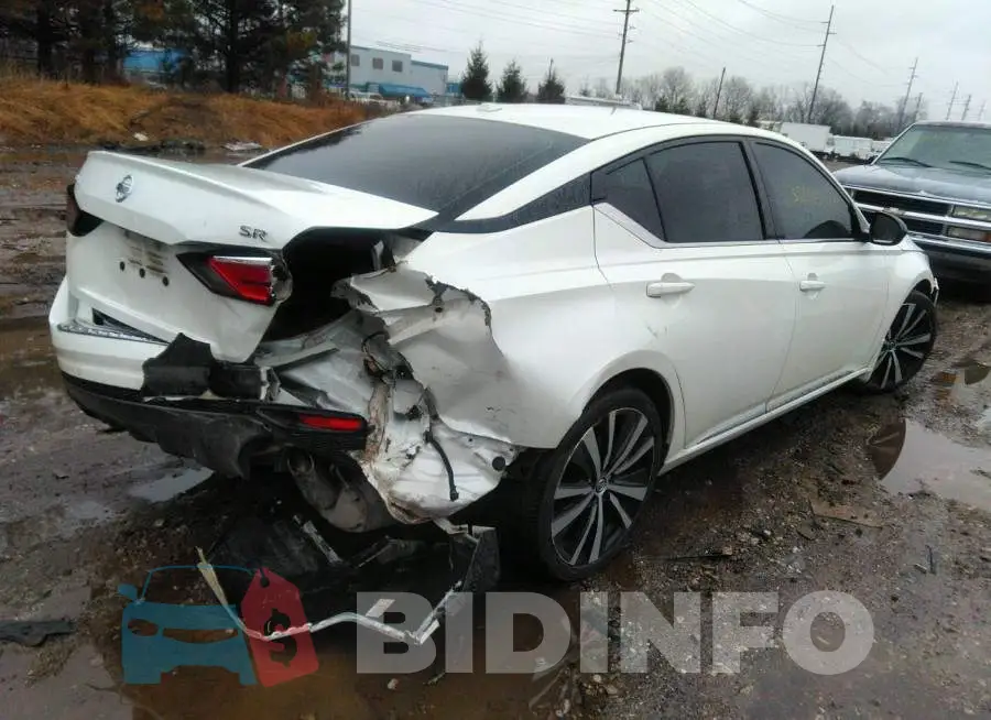 1N4BL4CV3LC179092 Photo# 4