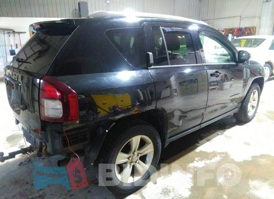 1C4NJDBBXED880147 Photo# 4