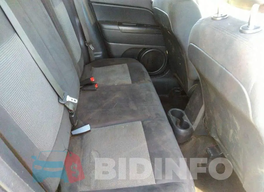 1C4NJPBB2FD409841 Photo# 8