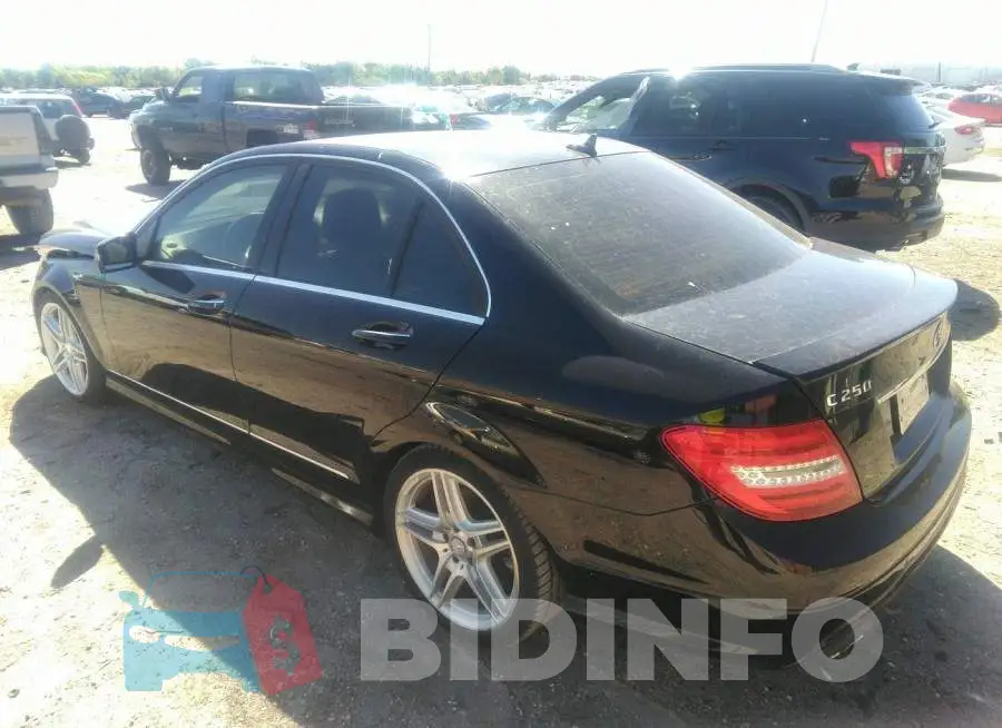 WDDGF4HB1DR289939 Photo# 3