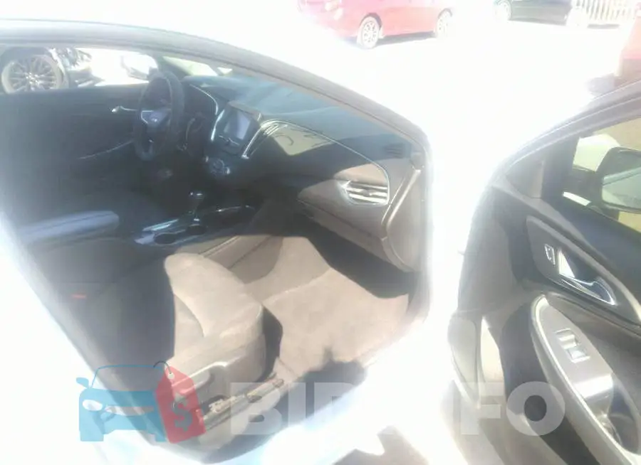 1G1ZD5ST9JF250327 Photo# 5