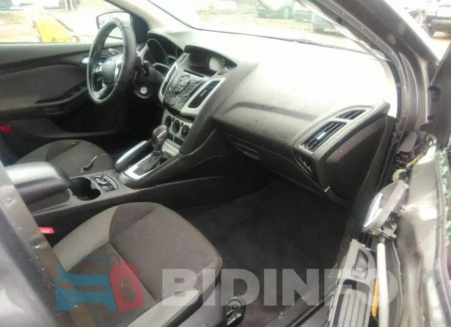 1FADP3F26DL182885 Photo# 5