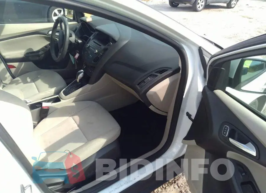 1FADP3K27FL350221 Photo# 5