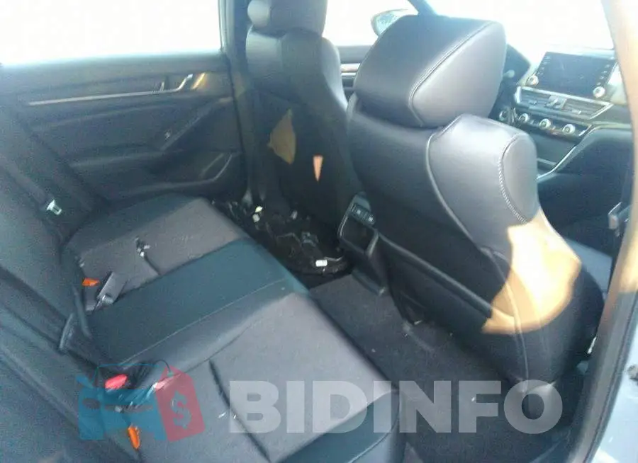 1HGCV1F3XNA107632 Photo# 8