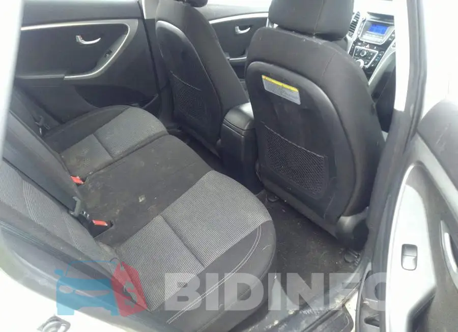 KMHD35LH1GU337802 Photo# 8