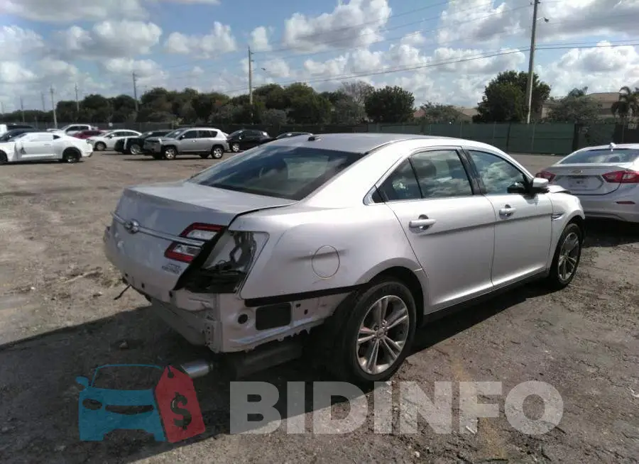 1FAHP2E88JG138439 Photo# 4