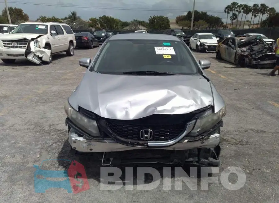 19XFB2F50EE243213 Photo# 6