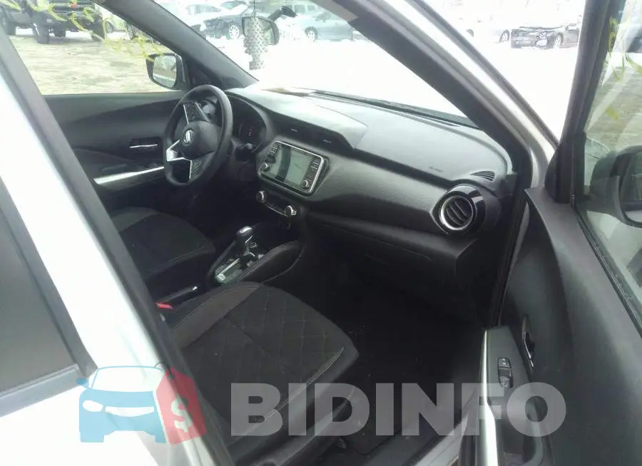 3N1CP5CU4JL532511 Photo# 5