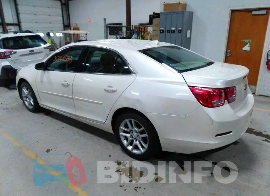 1G11D5SR3DF155249 Photo# 3
