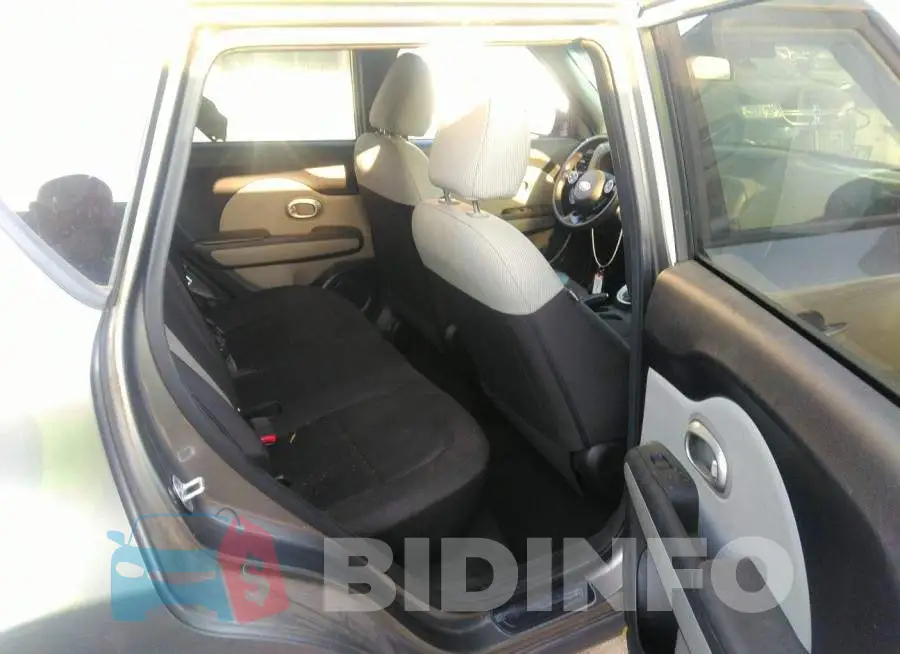 KNDJN2A28G7285257 Photo# 8