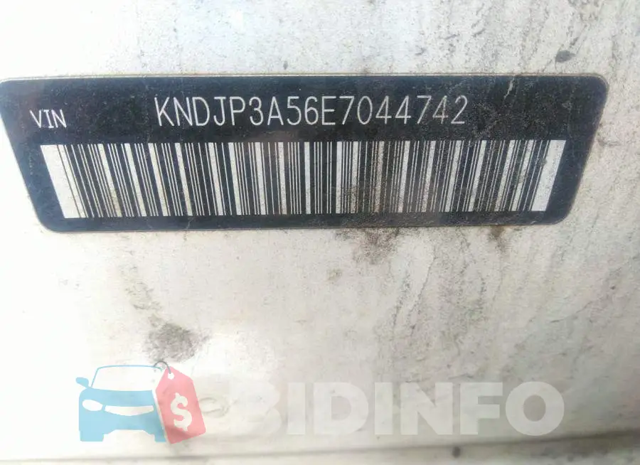 KNDJP3A56E7044742 Photo# 9