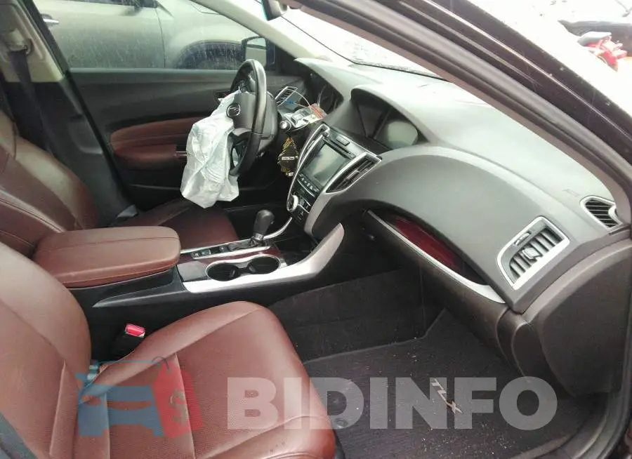 19UUB1F52HA005938 Photo# 5
