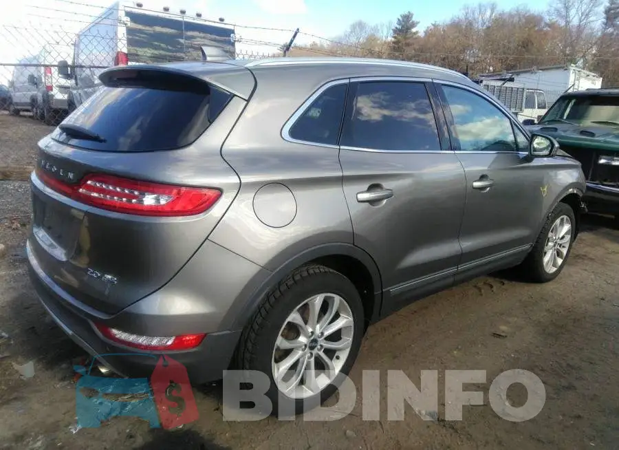 5LMCJ2D91GUJ12977 Photo# 4