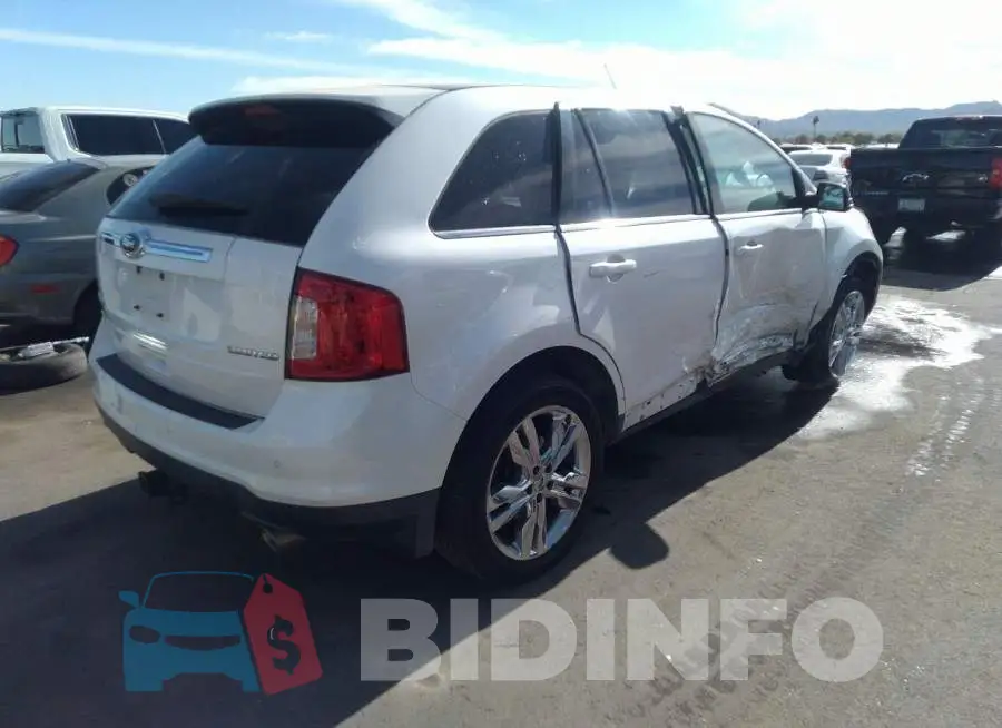 2FMDK3KC4DBC17815 Photo# 4