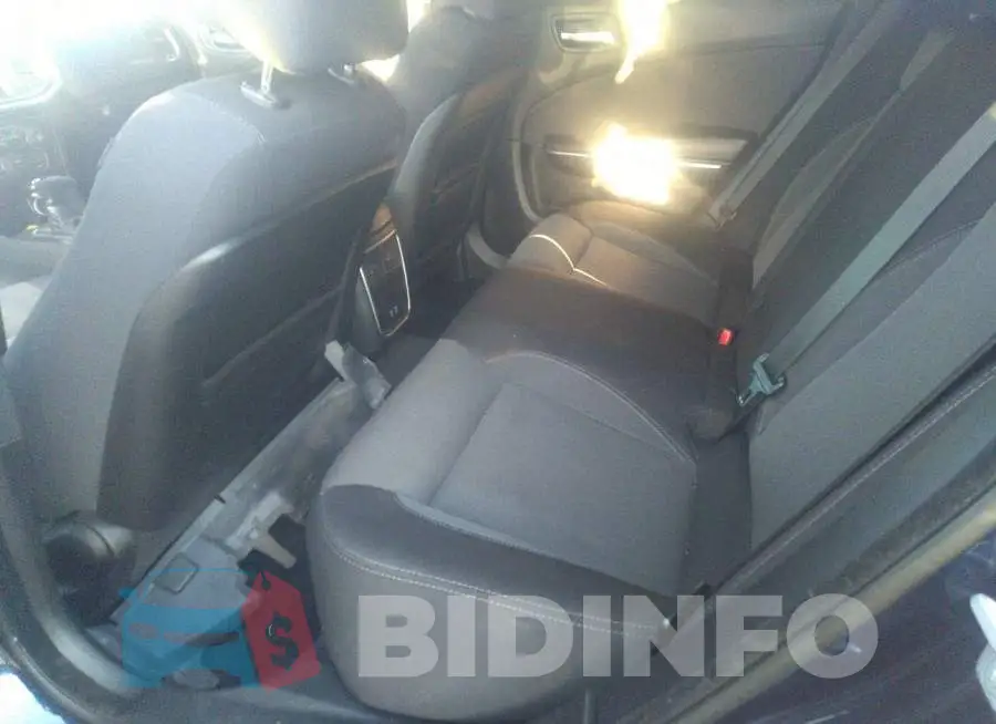 2C3CDXBG4FH857516 Photo# 8