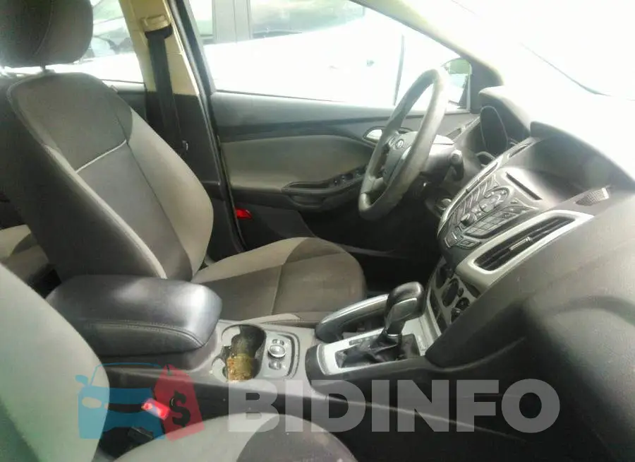 1FADP3F24DL369946 Photo# 5