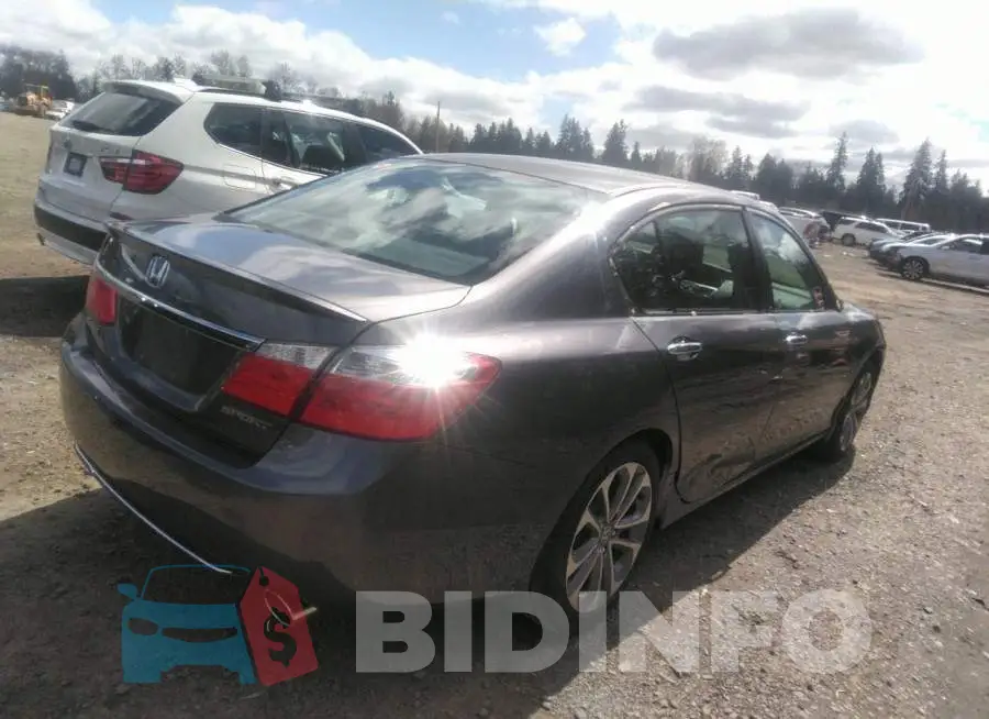 1HGCR2F55EA257157 Photo# 4
