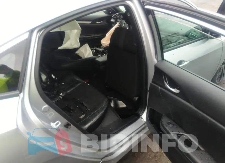 2HGFC2F84MH558043 Photo# 8