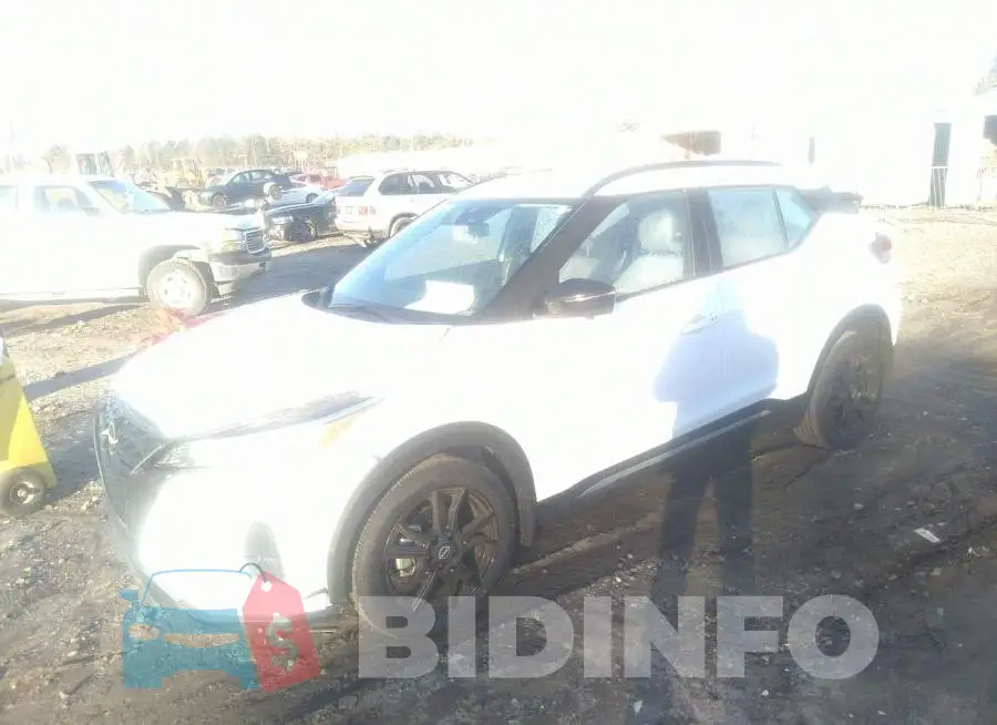 3N1CP5DV6PL483487 Photo# 2