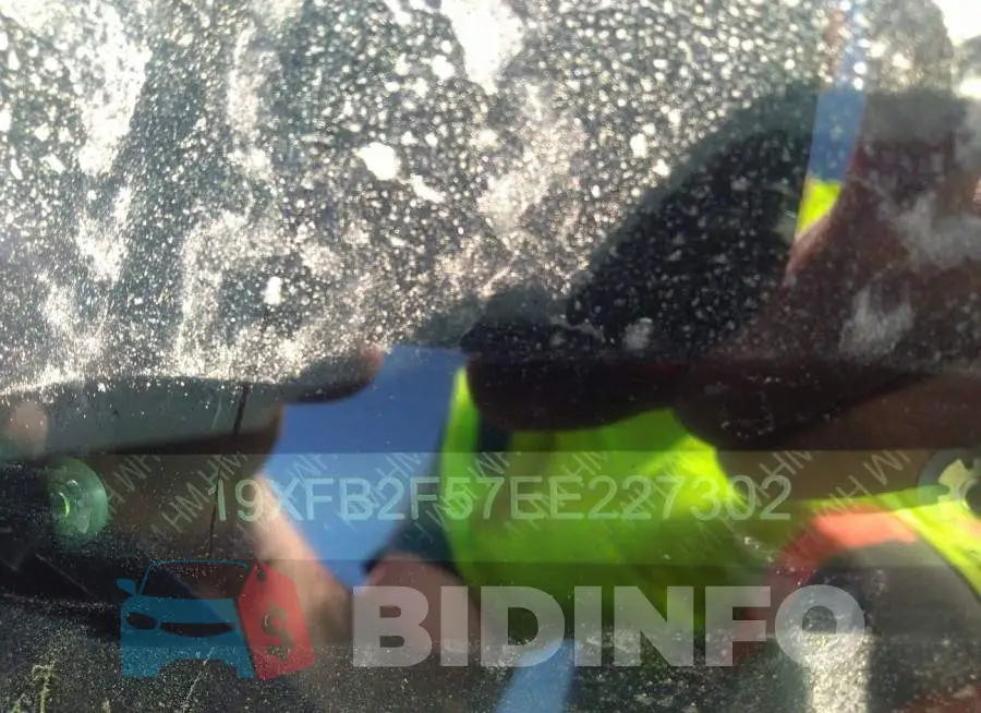 19XFB2F57EE227302 Photo# 9