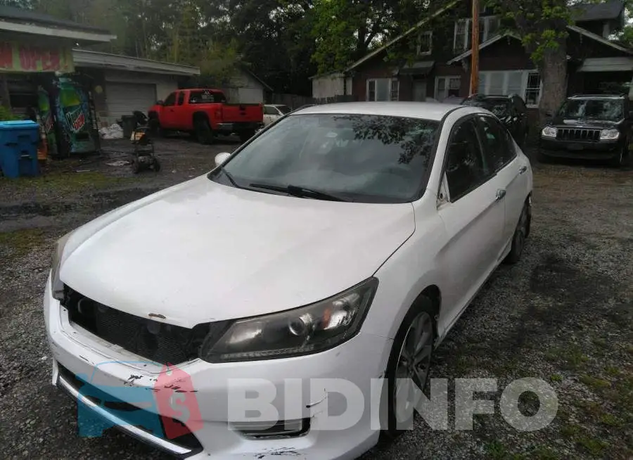 1HGCR2F57DA085261 Photo# 2