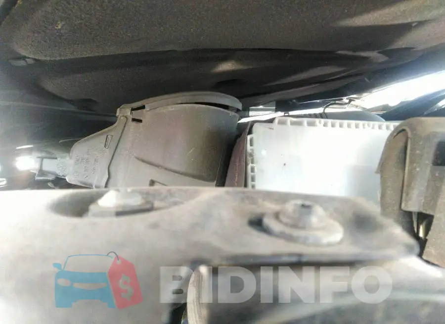 3VW167AJ9HM372204 Photo# 10