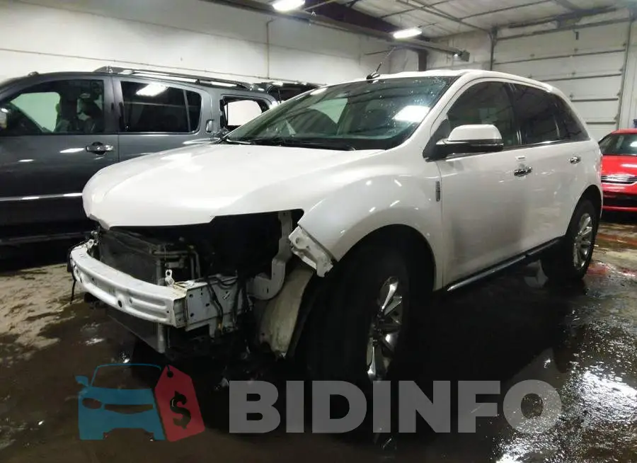2LMDJ6JK4EBL02852 Photo# 2