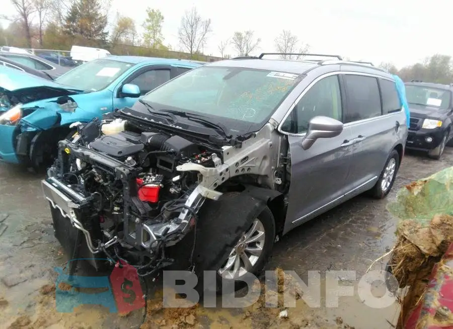 2C4RC1BGXLR275366 Photo# 2
