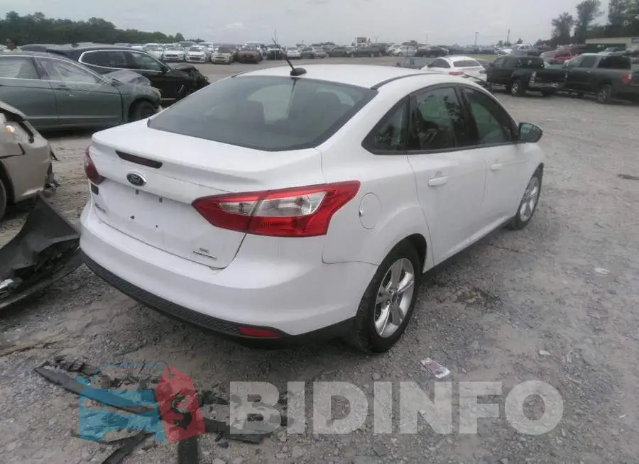 1FADP3F27EL252038 Photo# 4