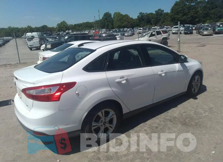1FADP3F28EL400777 Photo# 4