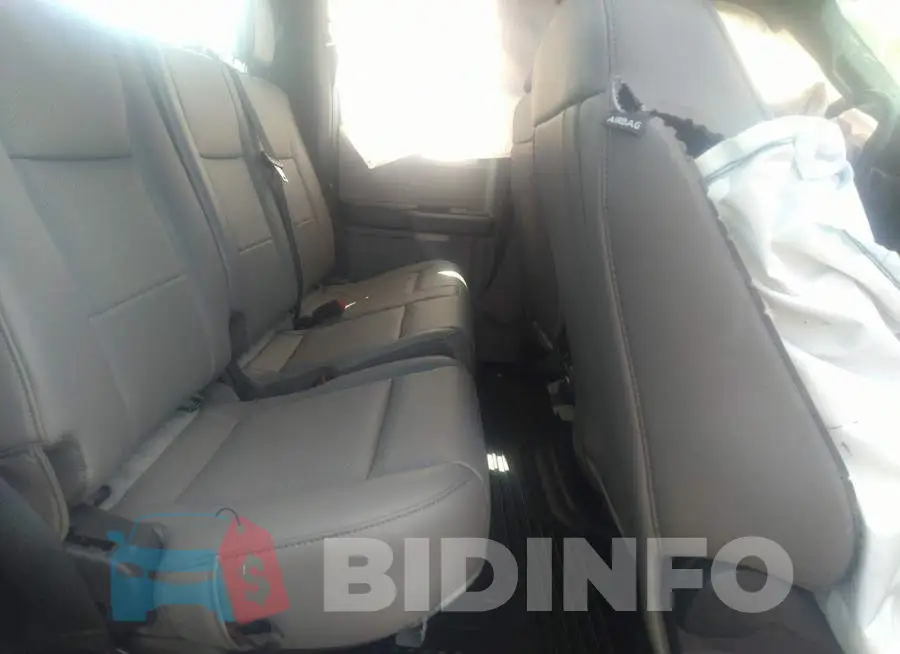 1FT7X2B60NEF72753 Photo# 8