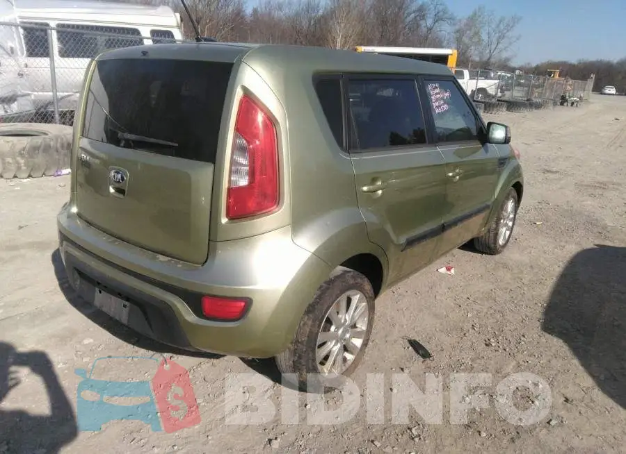 KNDJT2A64D7612841 Photo# 4