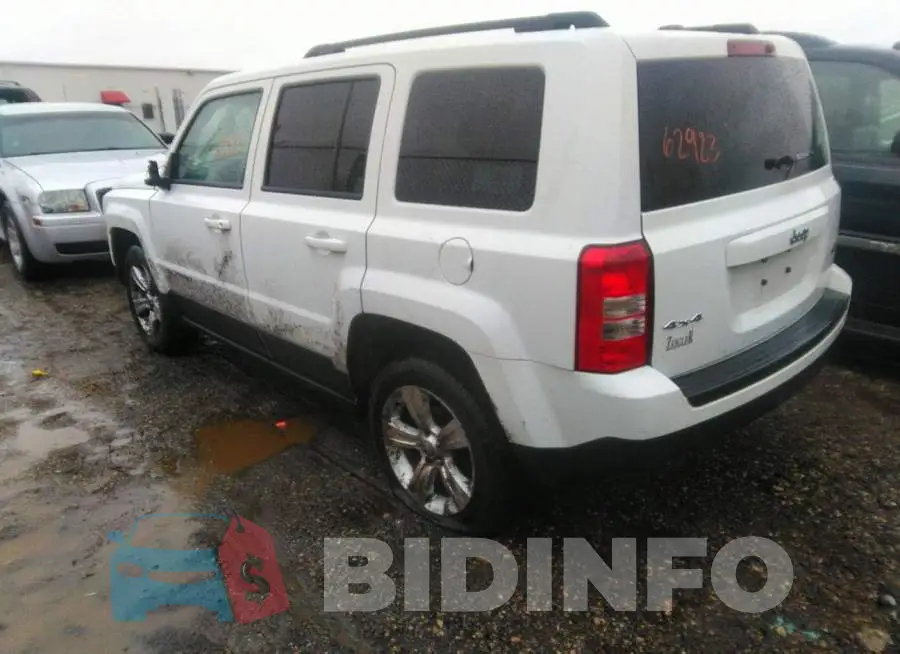 1C4NJRFB6ED892237 Photo# 3