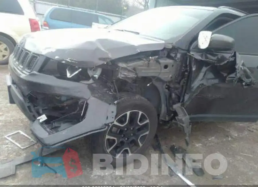 3C4NJDDB8LT123722 Photo# 6