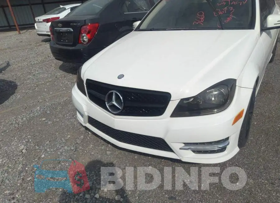 WDDGF8AB0DR264869 Photo# 6
