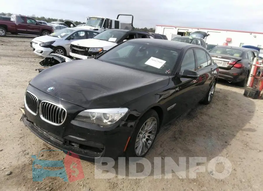 WBAYF8C52DD140912 Photo# 2