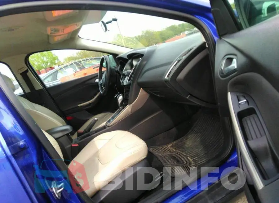 1FADP3N26FL208034 Photo# 5